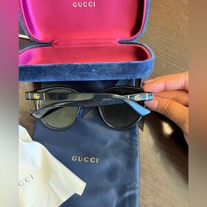 Gucci Black round sunglasses